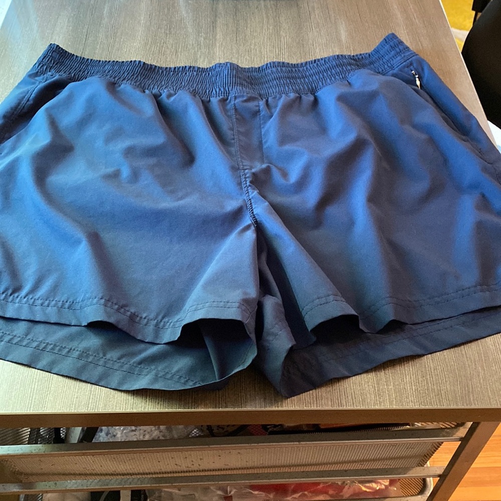 Old Navy Stretchtech Shorts XL
